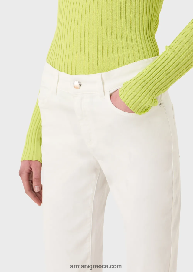 γυναίκες Armani j18 ψηλόμεσο κοκαλιάρικο παντελόνι σε τζιν άνεσης βαμμένο με ορυκτό ρούχο 4046R62757 άσπρο