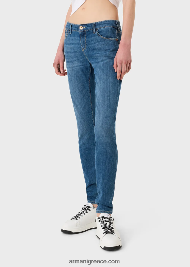 γυναίκες Armani j23 ψηλόμεσο, σούπερ στενό τζιν σε τζιν τεντσελ 4046R62748 μέτριο μπλε