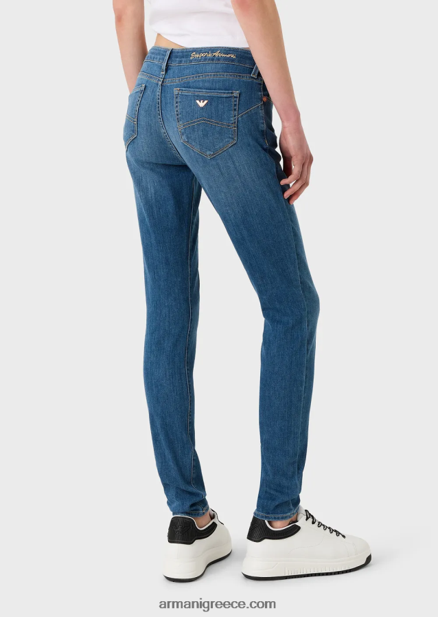 γυναίκες Armani j23 ψηλόμεσο, σούπερ στενό τζιν σε τζιν τεντσελ 4046R62748 μέτριο μπλε