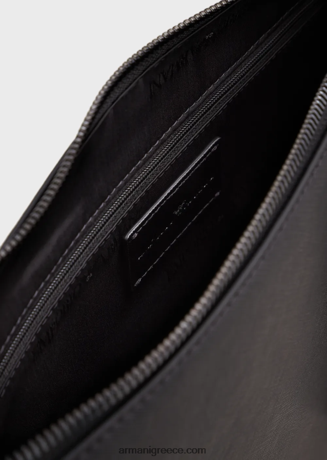 άνδρες Armani Σακουλάκι με στάμπα saffiano, αναγεννημένο δέρμα 4046R62219 μαύρος