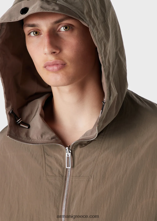 άνδρες Armani αναστρέψιμη μπλούζα με κουκούλα σε ασορτί χρώματος καμουφλάζ ελαφρύ κυματιστό νάιλον 4046R61305 καφέ