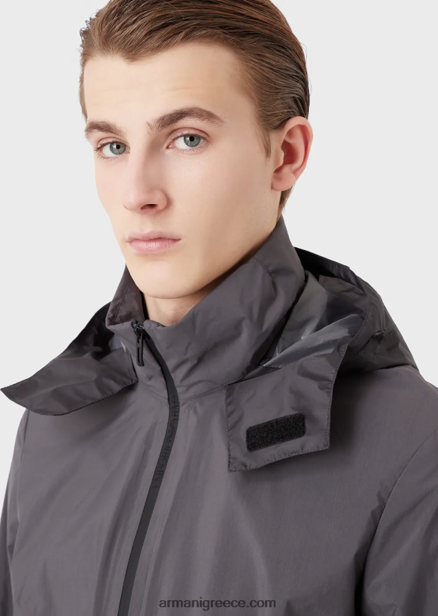 άνδρες Armani αδιάβροχο ανακυκλωμένο νάιλον μπουφάν με πλήρες φερμουάρ ταξιδιού 4046R61307 σκούρο γκρίζο