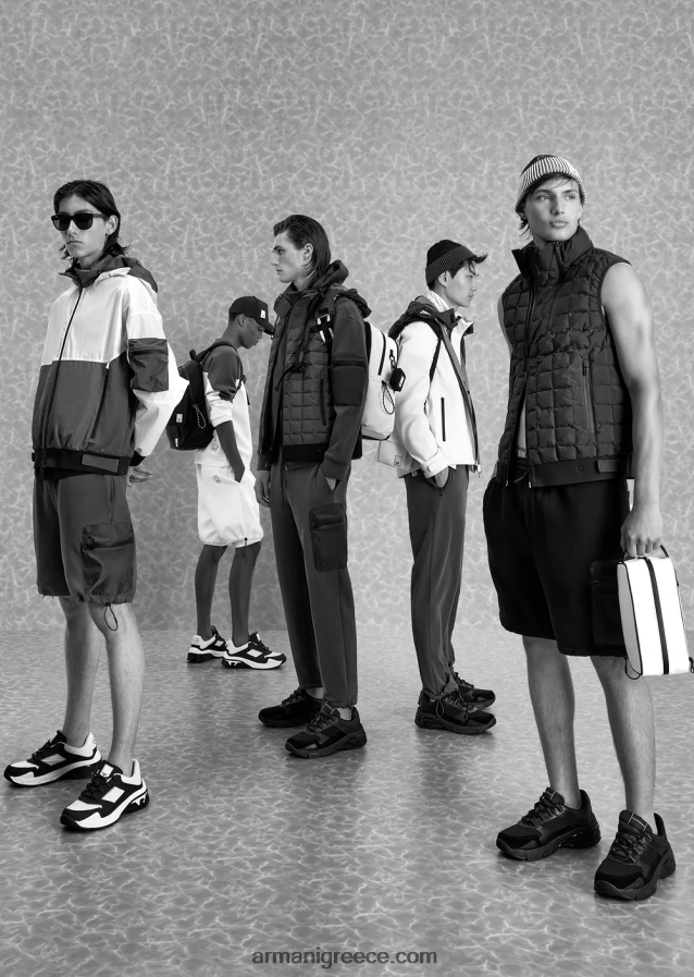 άνδρες Armani Απαραίτητα για ταξίδια αδιάβροχο καπιτονέ ανακυκλωμένο νάιλον αμάνικο μπουφάν με φερμουάρ 4046R61309 σκούρο γκρίζο