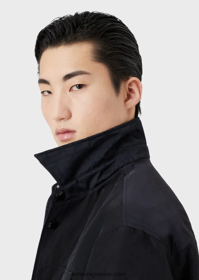 άνδρες Armani αναστρέψιμη μπλούζον με κουκούλα ζακάρ νάιλον με λογότυπο αετού παντού 4046R61322 ναυτικό μπλε