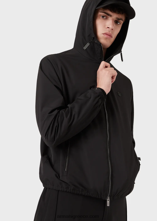 άνδρες Armani υδατοαπωθητικό νάιλον μπλούζον με κουκούλα και έμπλαστρο με λογότυπο 4046R61342 μαύρος