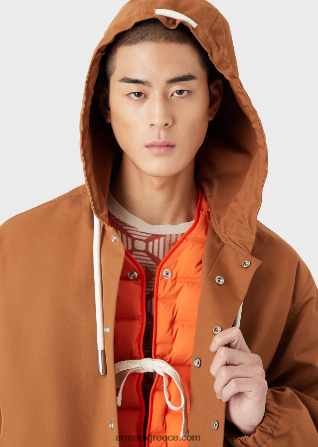 άνδρες Armani αειφόρος συλλογή από ανακυκλωμένο καμβά μπλούζον με κουκούλα 4046R61348 καπνός