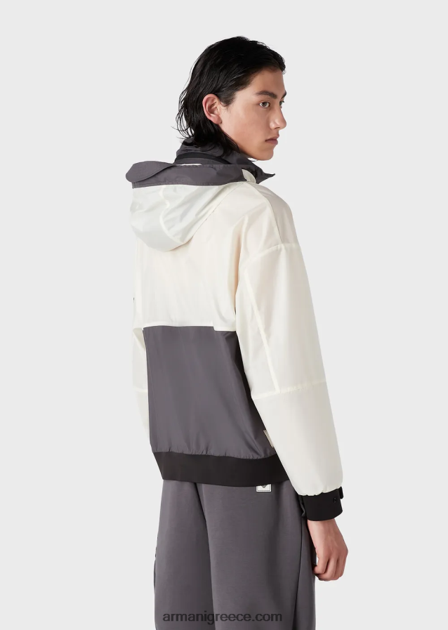 άνδρες Armani Ταξιδιωτικά είδη πρώτης ανάγκης ripstop νάιλον μπλούζα με κουκούλα με πεντακάθαρη αίσθηση 4046R61306 άσπρο