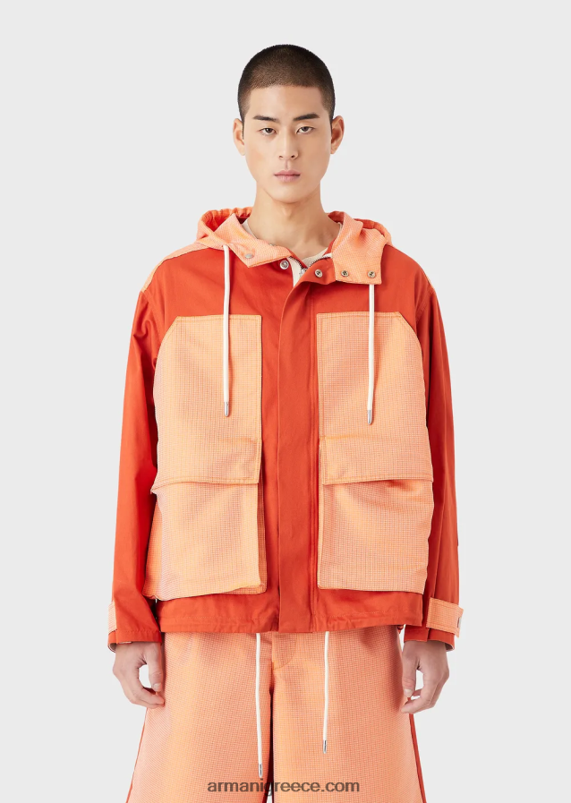 άνδρες Armani βιώσιμη συλλογή οργανικό twill και ανακυκλωμένο ripstop μπλούζον με κουκούλα 4046R61351 το κόκκινο