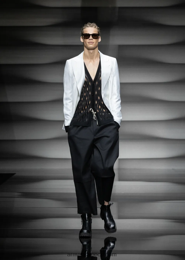 άνδρες Armani σακάκι διπλό με ρεβέρ σε ελαφρύ βαμβακερό σατέν 4046R61026 μαύρος