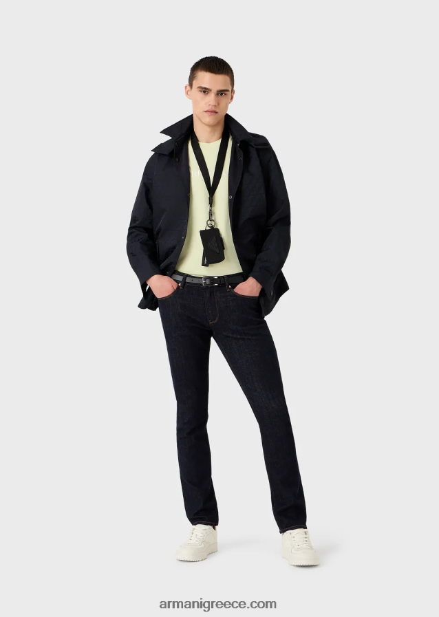 άνδρεςβαρύ μπλουζάκι ζέρσεϊ με κέντημα emporio armani σε στρατιωτική γραμματοσειρά 4046R61625 ανοιχτό πράσινο