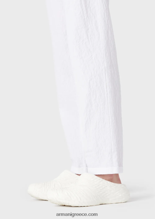 άνδρες Armani Βαμβακερά παντελόνια chino με πλυμένη εμφάνιση με βελάκια 4046R61454 άσπρο