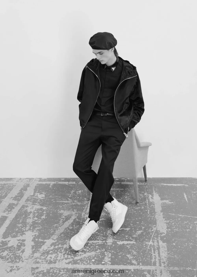 άνδρες Armani παντελόνι από μαλλί ripstop με ελαστικές μανσέτες στον αστράγαλο 4046R61483 μαύρος