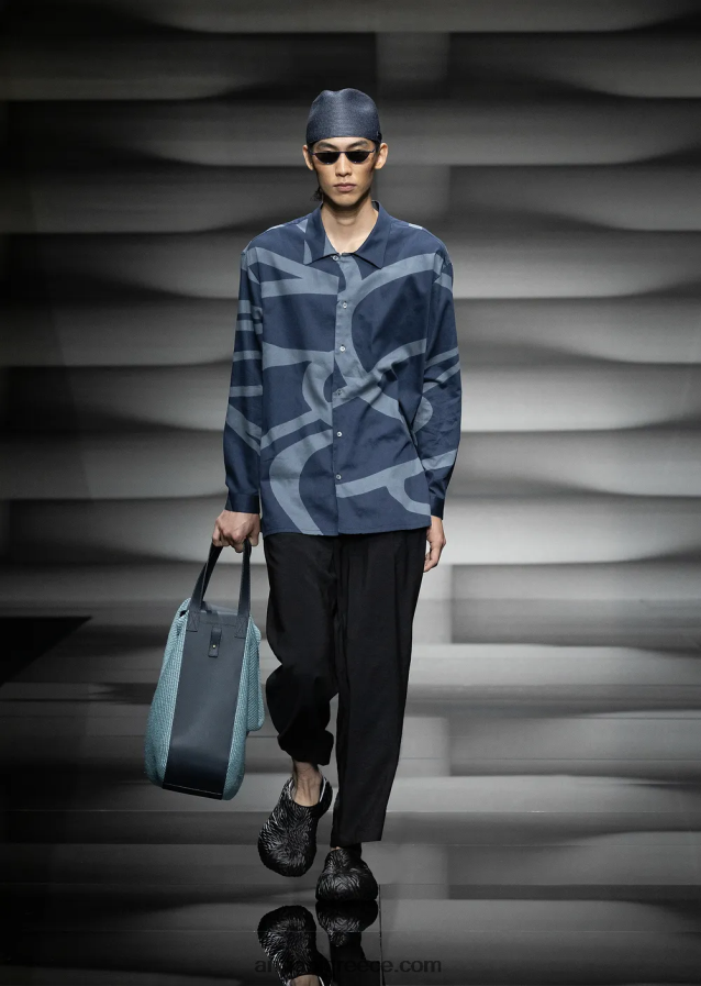 άνδρες Armani βαμβακερό πουκάμισο με oversized γραφικό τύπωμα 4046R61091 πρότυπο