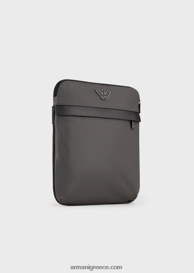 άνδρες Armani επίπεδη, ανακυκλωμένη νάιλον τσάντα ώμου 4046R61973 σκούρο γκρίζο