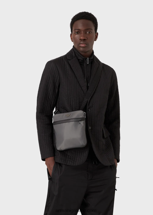 άνδρες Armani επίπεδη, ανακυκλωμένη νάιλον τσάντα ώμου 4046R61973 σκούρο γκρίζο