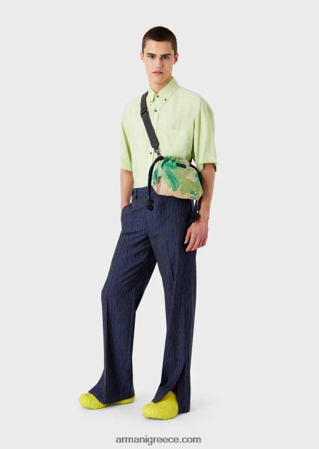 άνδρες Armani αναστρέψιμη νάιλον μίνι τσάντα χιαστί με στάμπα παλάμης 4046R61987